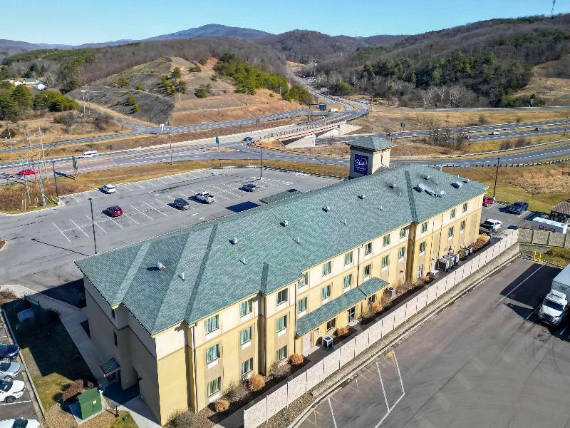 Sleep Inn & Suites Cumberland-Lavale image