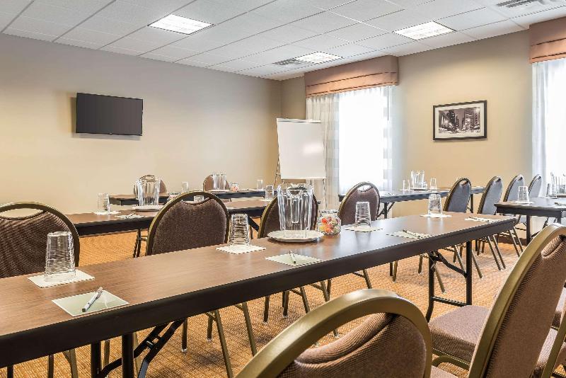 Sleep Inn & Suites Cumberland-Lavale image