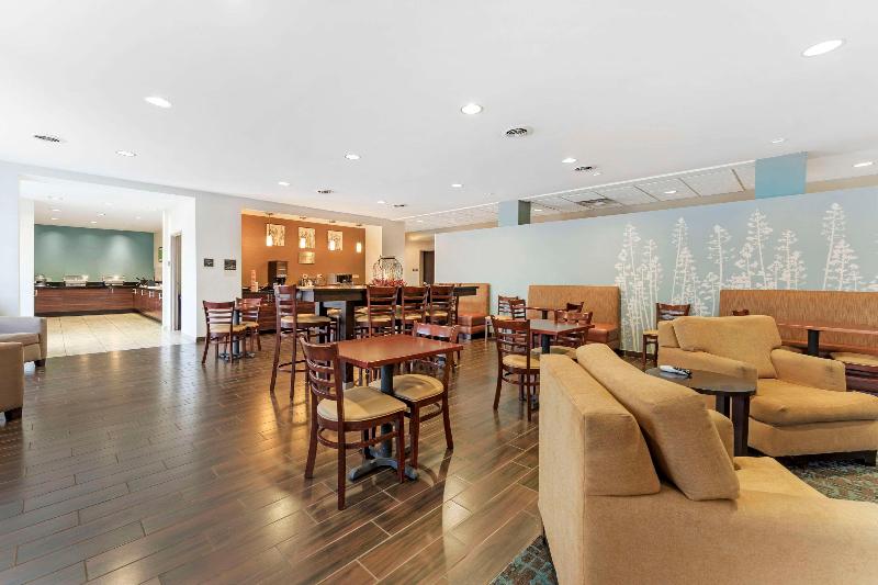 Sleep Inn & Suites Cumberland-Lavale image