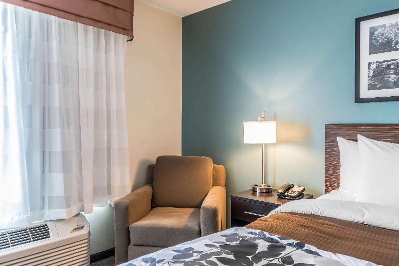 Sleep Inn & Suites Cumberland-Lavale image