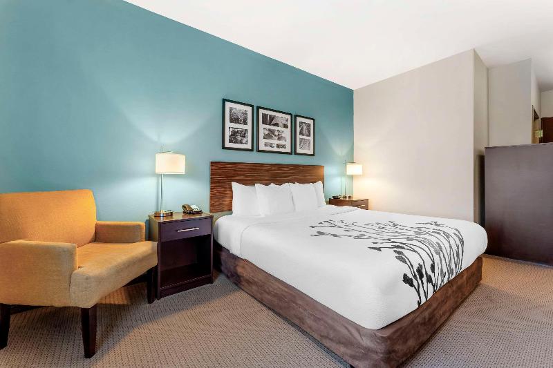 Sleep Inn & Suites Cumberland-Lavale image