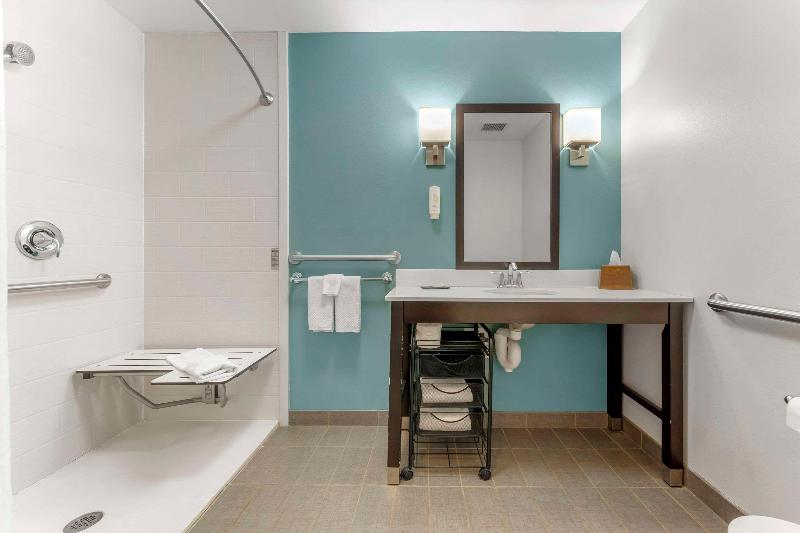 Sleep Inn & Suites Cumberland-Lavale image