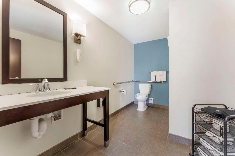 Sleep Inn & Suites Cumberland-Lavale image