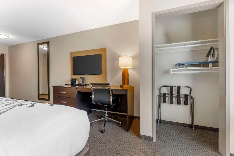 Sleep Inn & Suites Cumberland-Lavale image