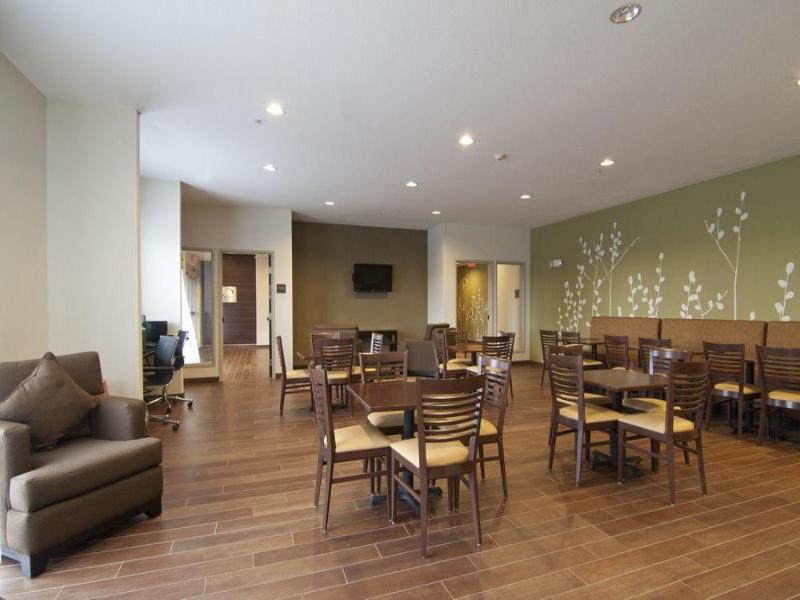 Sleep Inn & Suites Marshall Area image