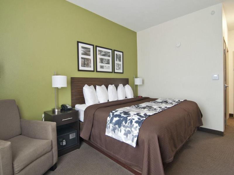 Sleep Inn & Suites Marshall Area image