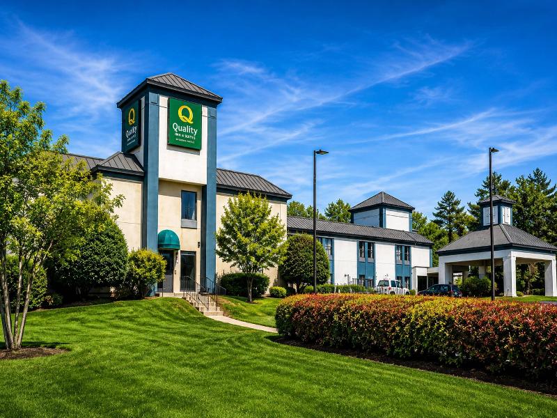 Quality Inn & Suites Clemmons I-40 image