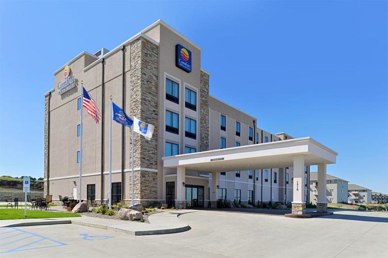 Comfort Inn & Suites Mandan  Bismarck image