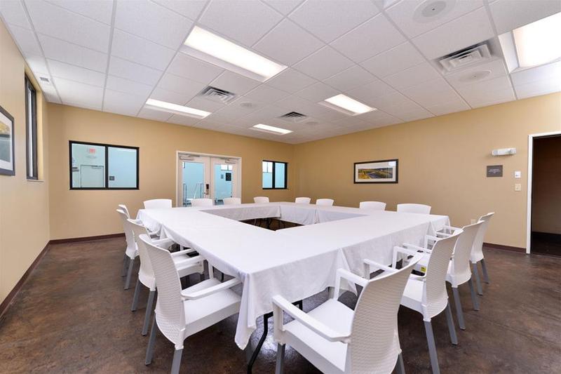 Comfort Inn & Suites Mandan  Bismarck image