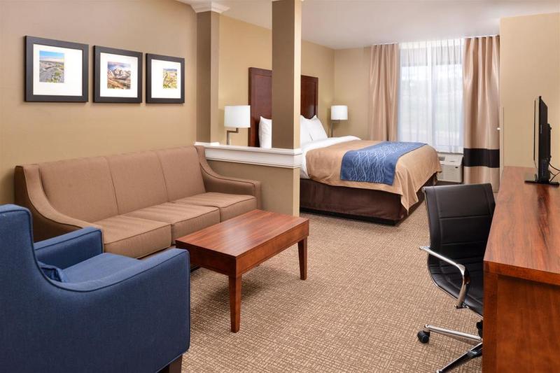 Comfort Inn & Suites Mandan  Bismarck image