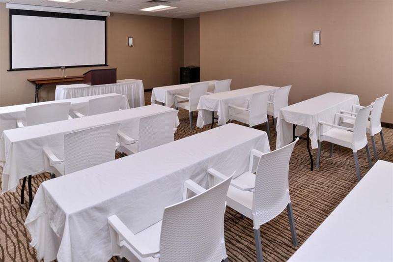 Comfort Inn & Suites Mandan  Bismarck image