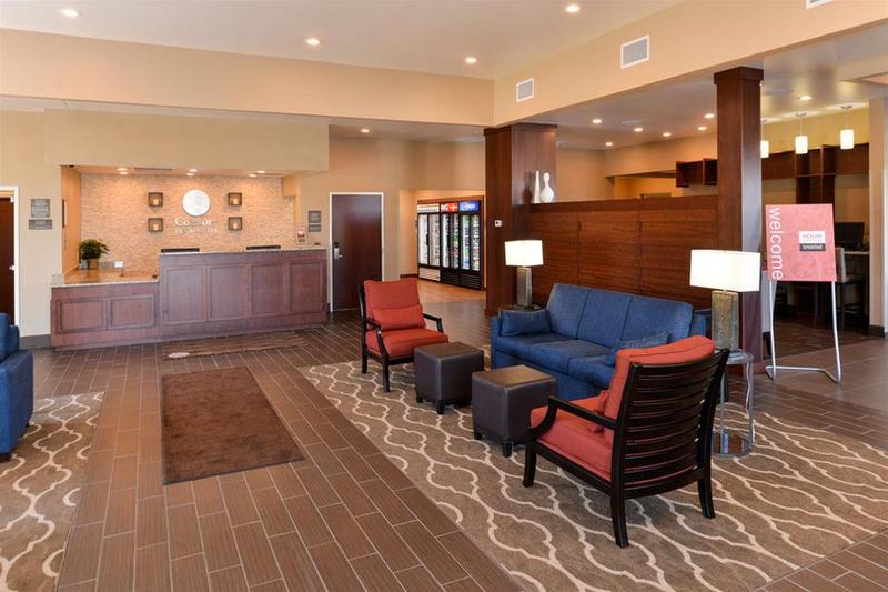 Comfort Inn & Suites Mandan  Bismarck image