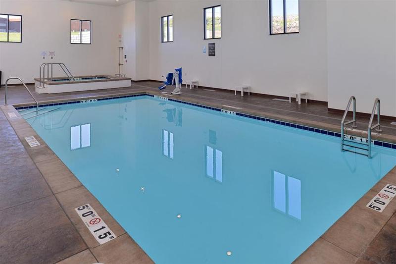 Comfort Inn & Suites Mandan  Bismarck image