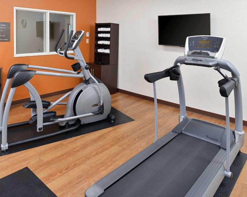 Comfort Inn & Suites Mandan  Bismarck image