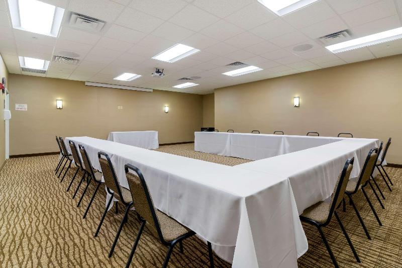 Comfort Inn & Suites Mandan  Bismarck image