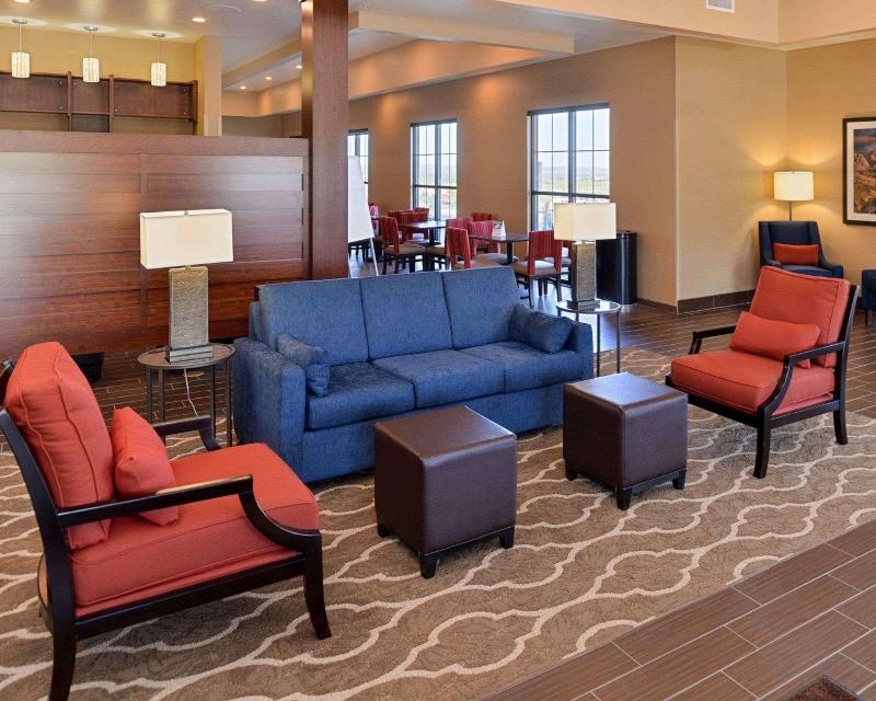 Comfort Inn & Suites Mandan  Bismarck image