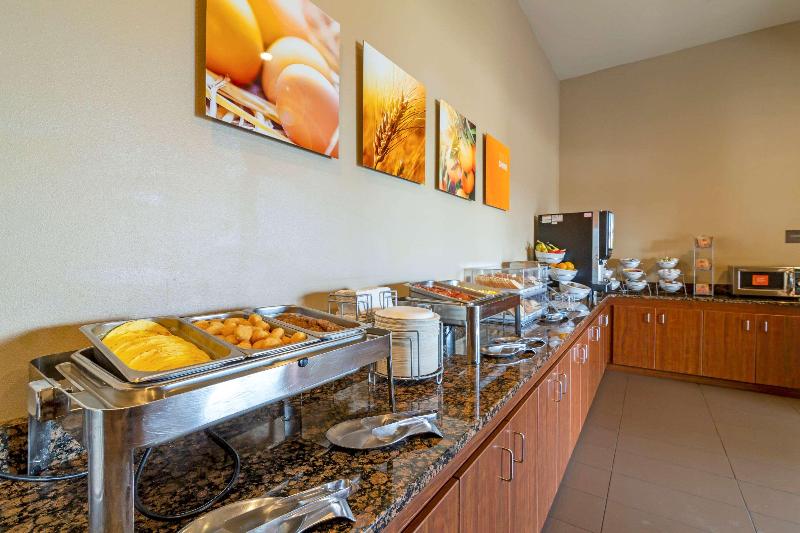 Comfort Inn & Suites Mandan  Bismarck image