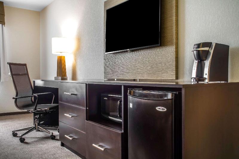 Sleep Inn & Suites Airport image