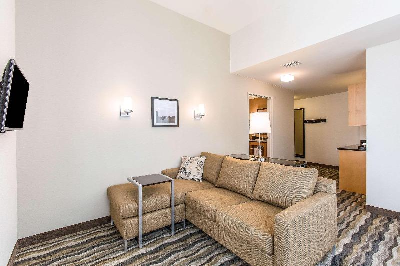 Wyndham Avon image