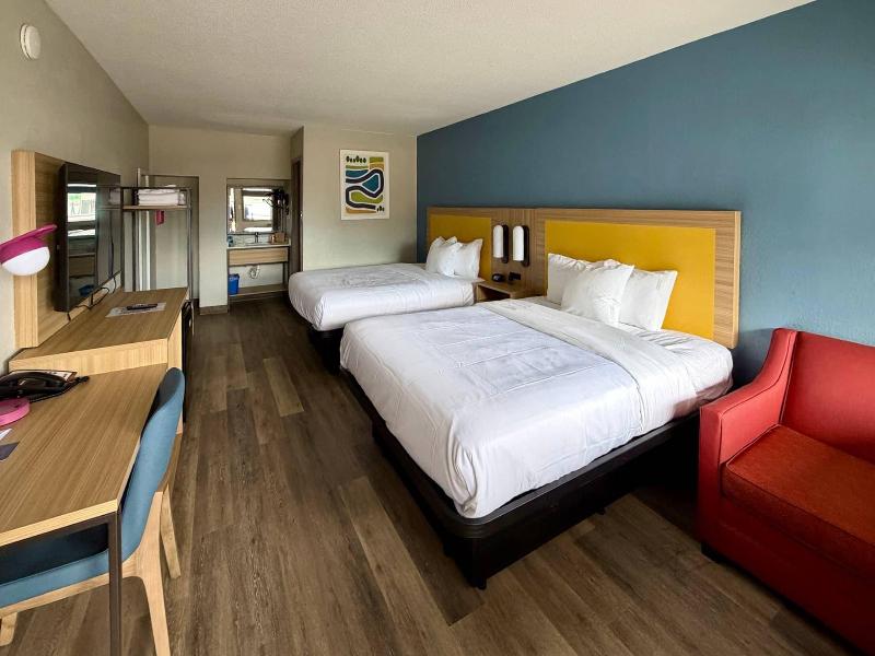 Econo Lodge Weldon - Roanoke Rapids image