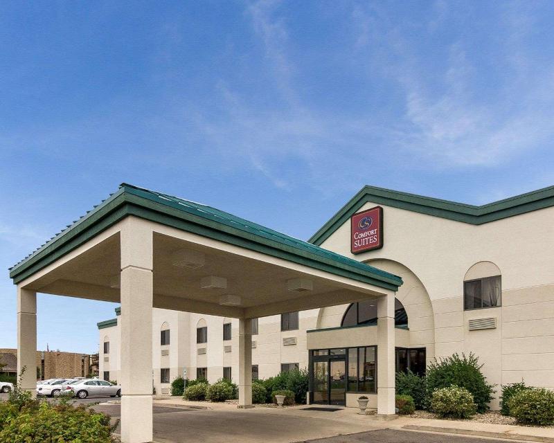 Comfort Inn Bismarck image