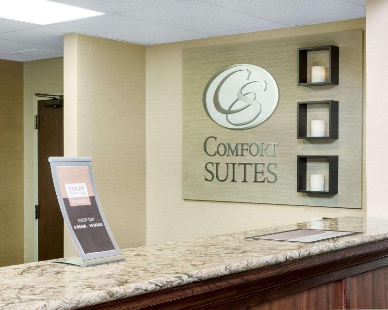 Comfort Inn Bismarck image