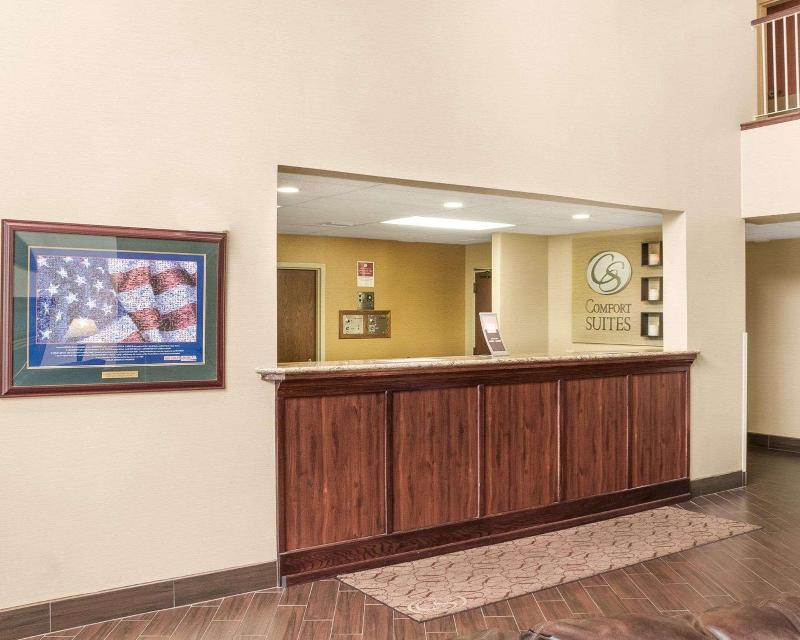 Comfort Inn Bismarck image