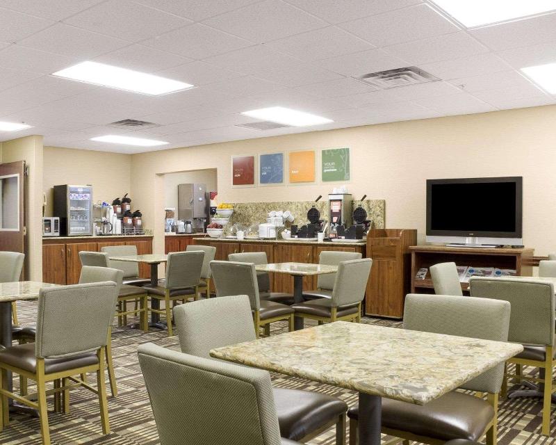 Comfort Inn Bismarck image