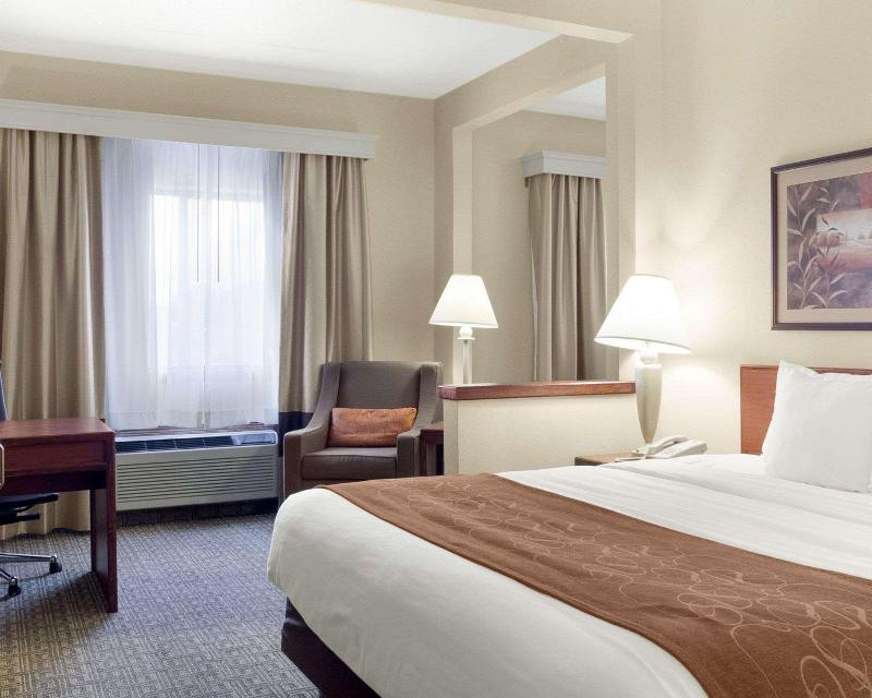 Comfort Inn Bismarck image