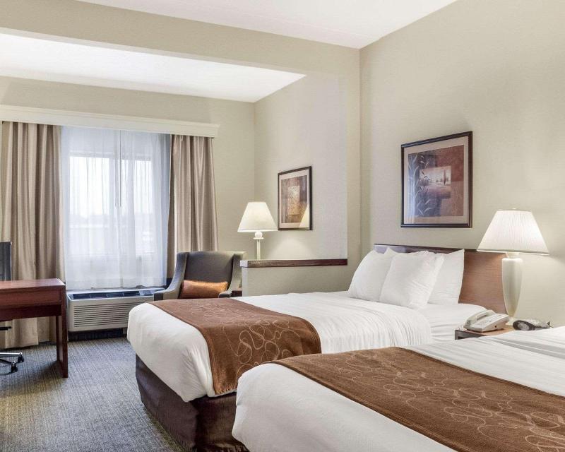 Comfort Inn Bismarck image