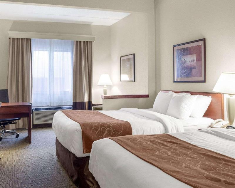 Comfort Inn Bismarck image