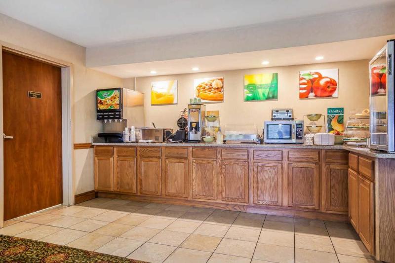 Rodeway Inn South image