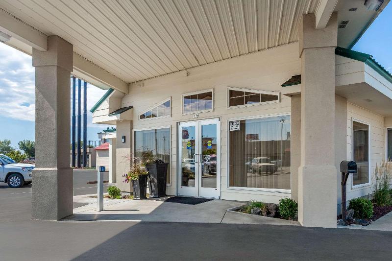 Quality Inn image