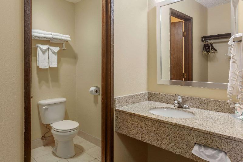 Quality Inn image
