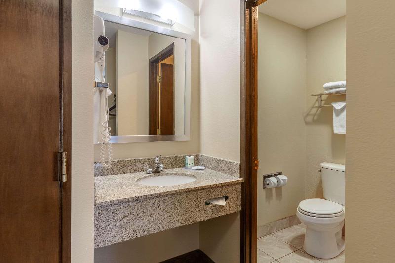 Quality Inn image