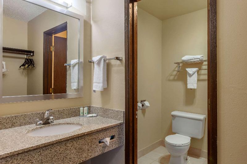Quality Inn image