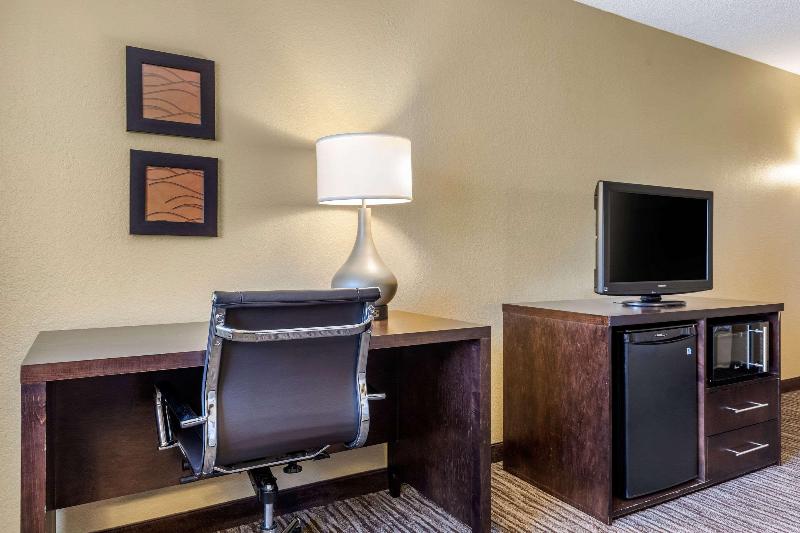 Suburban Studios Arlington Heights - Elk Grove image