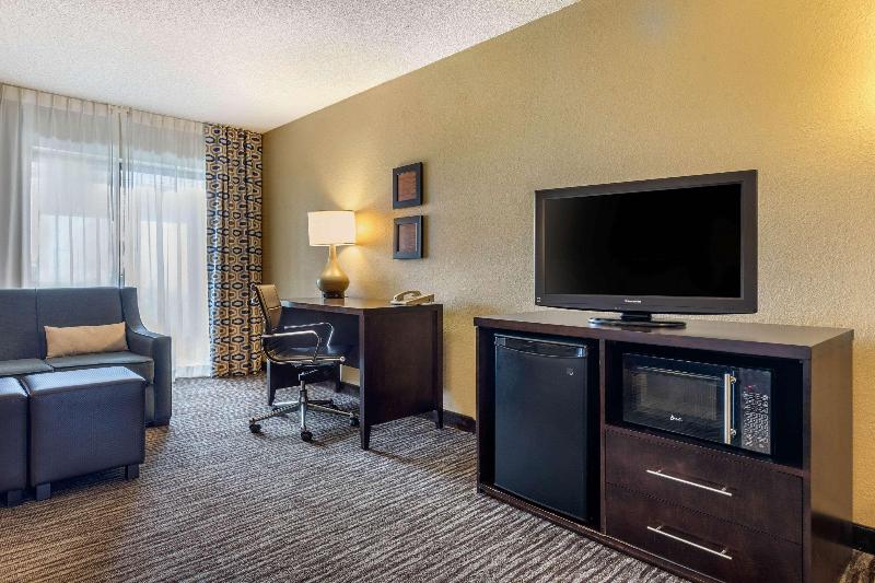 Suburban Studios Arlington Heights - Elk Grove image