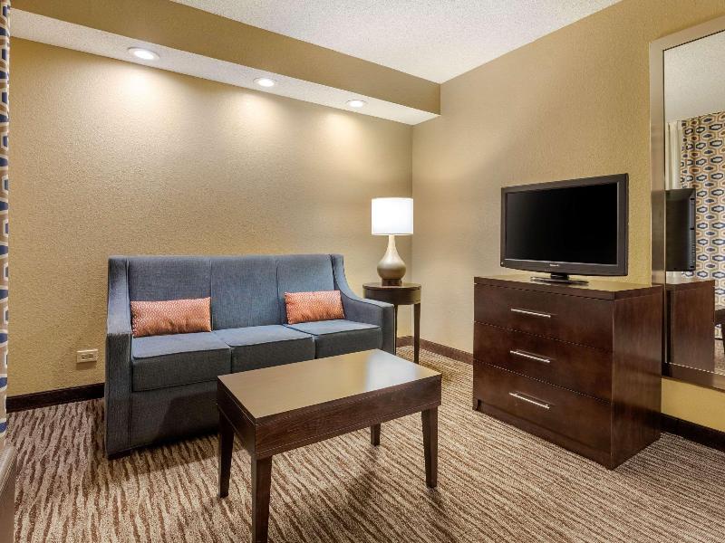 Suburban Studios Arlington Heights - Elk Grove image