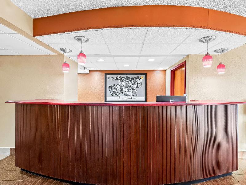 Super 8 By Wyndham Sturtevant/Racine image