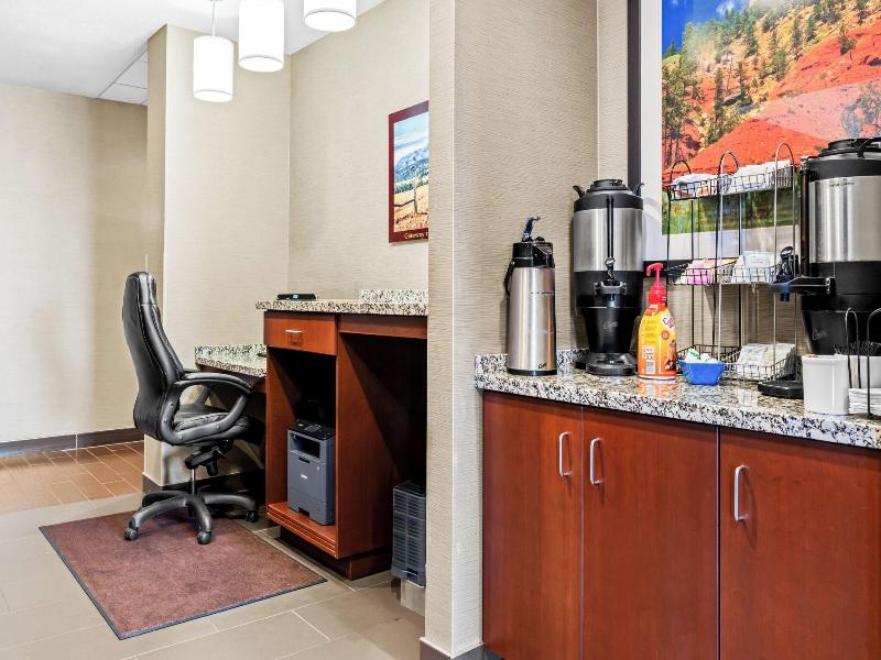 Heartland Inn and Suites