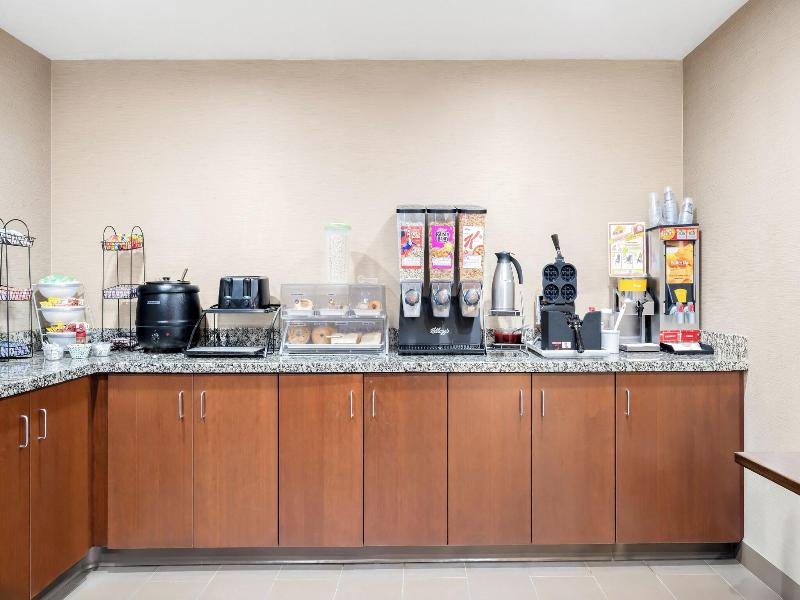Heartland Inn and Suites