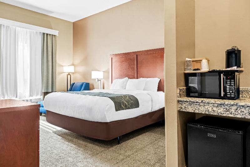 Heartland Inn and Suites image