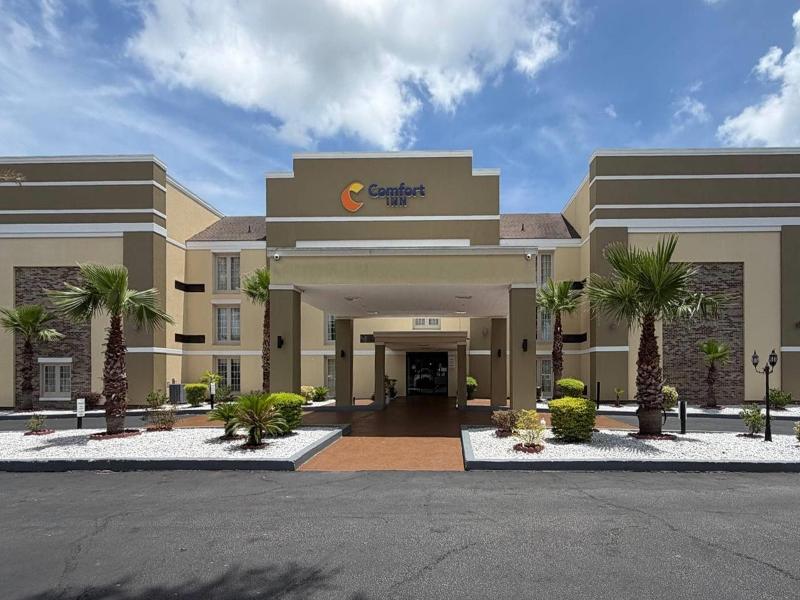 Comfort Inn Savannah Midtown image