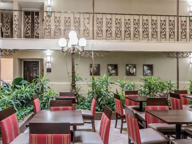 Comfort Inn Savannah Midtown image