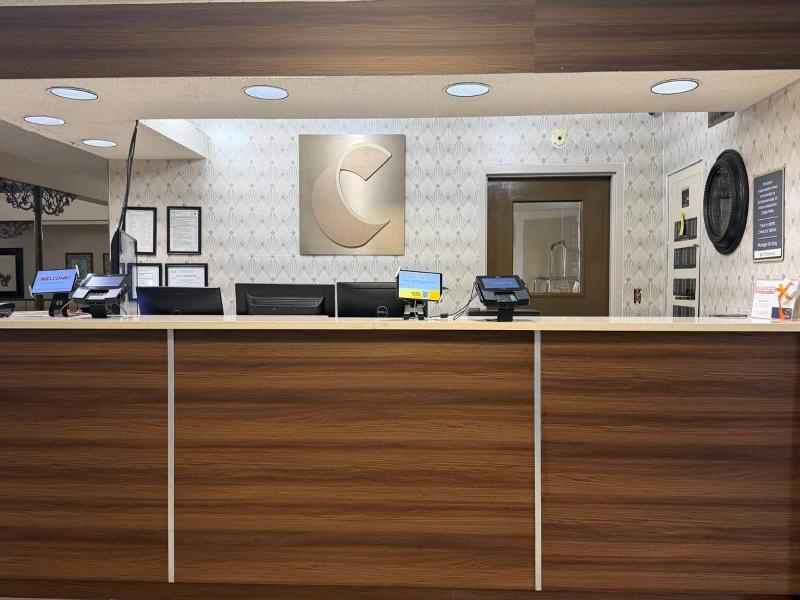 Comfort Inn Savannah Midtown image