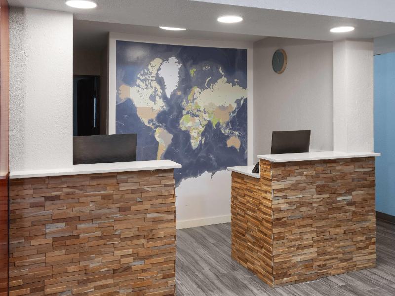 Days Inn by Wyndham Waukegan image