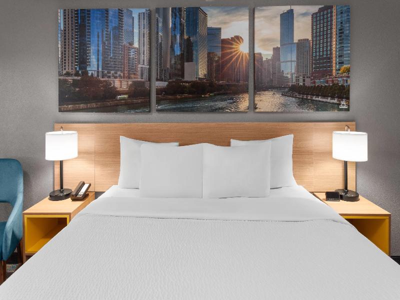 Days Inn by Wyndham Waukegan image