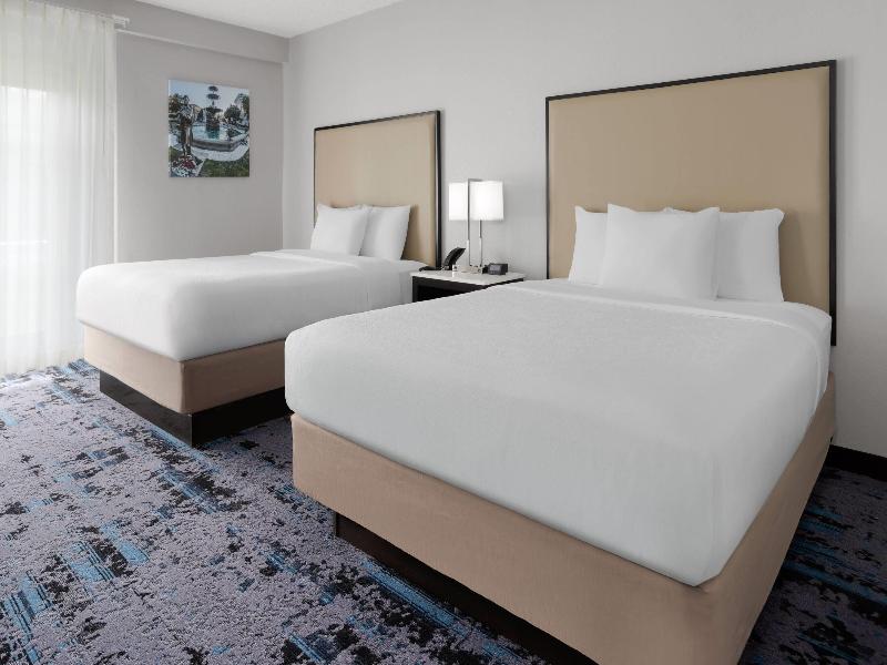 Hawthorn Extended Stay by Wyndham Chambersburg image