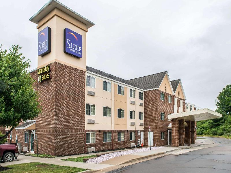 Sleep Inn & Suites Pittsburgh image